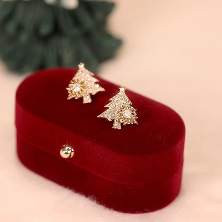 Festive Sparkle – Christmas Tree Earrings